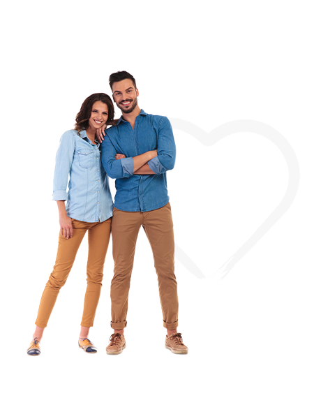 Casal encostado um ao outro